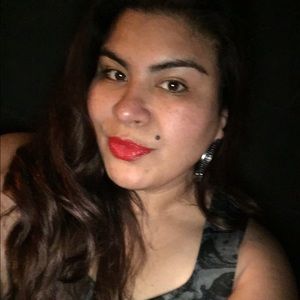 Meet your Posher, Erika