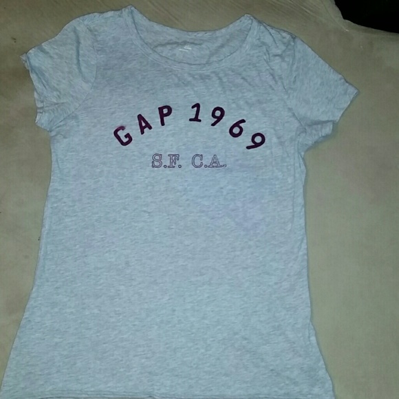 BOGO Gap graphic logo short sleeve shirt