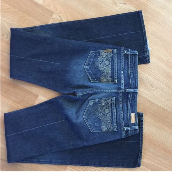 🎉HOST PICK 🎉Paige Laurel Canyon Jeans