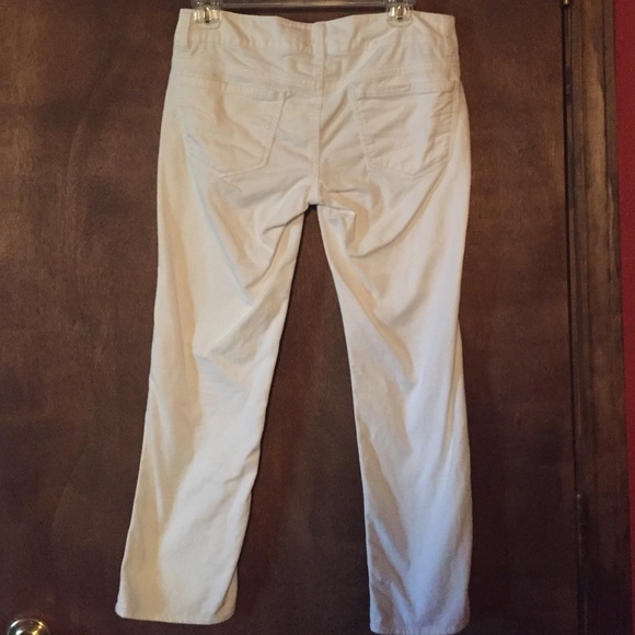 American Eagle White Capris Sz 2