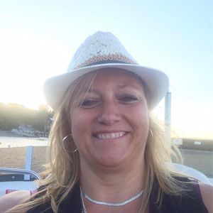 Meet your Posher, Josette