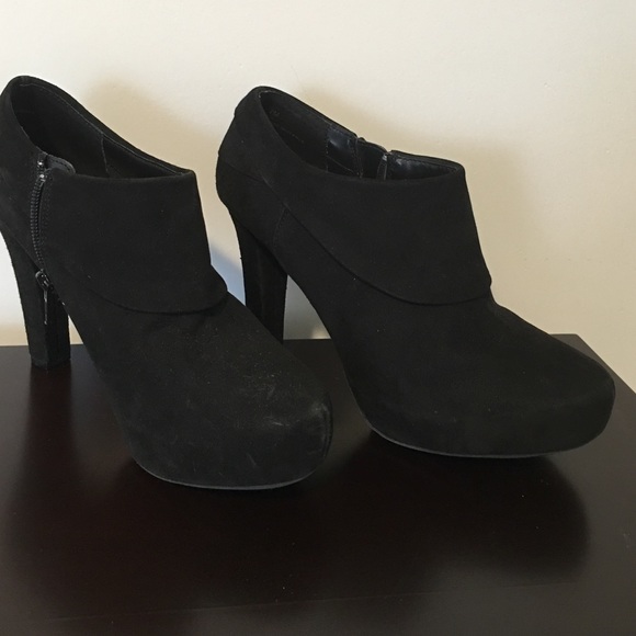 Black Me Too Shooties/Booties - Picture 2 of 4