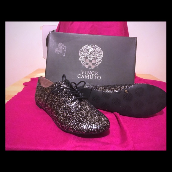 Brand New Unworn Vince Camuto Selina Oxfords - Picture 1 of 3