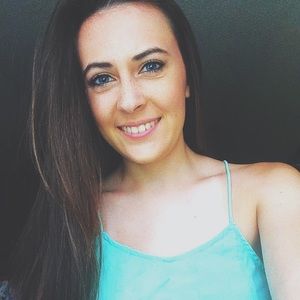 Meet your Posher, Kayla