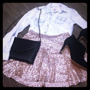 NWOT Beautiful Sequin skirt