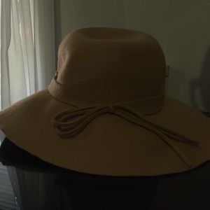 Wool Beige Hat