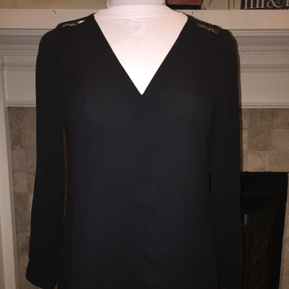 V-neck blouse w/ silver accents