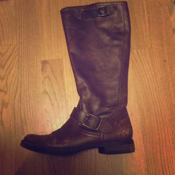 PRE-LOVED Brown Boots with ankle buckle