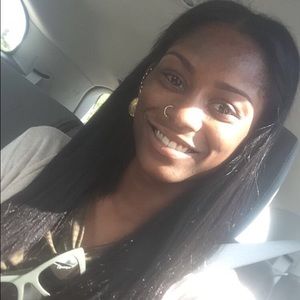 Meet your Posher, Alicea