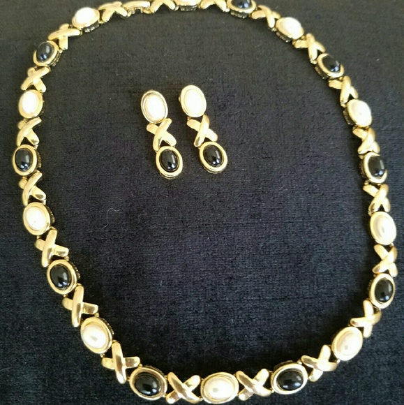 XO Costume Jewelry Set