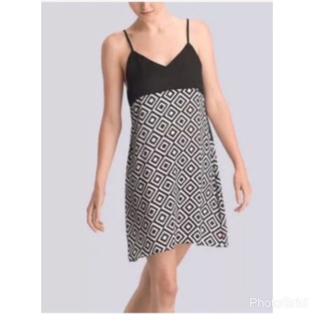 Josie by Natori Prism Print Black & White Chemise