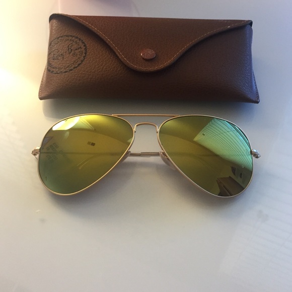 Gold Ray-Ban Aviators