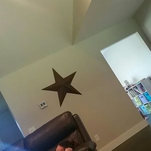 Meet your Posher, Ava