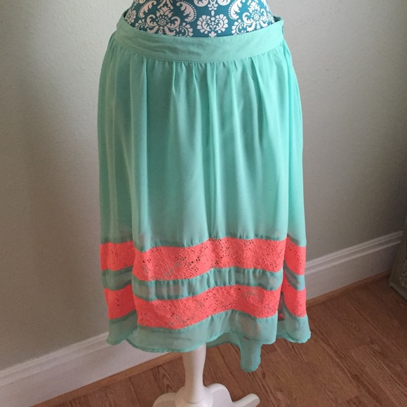 Umgee hi-low skirt