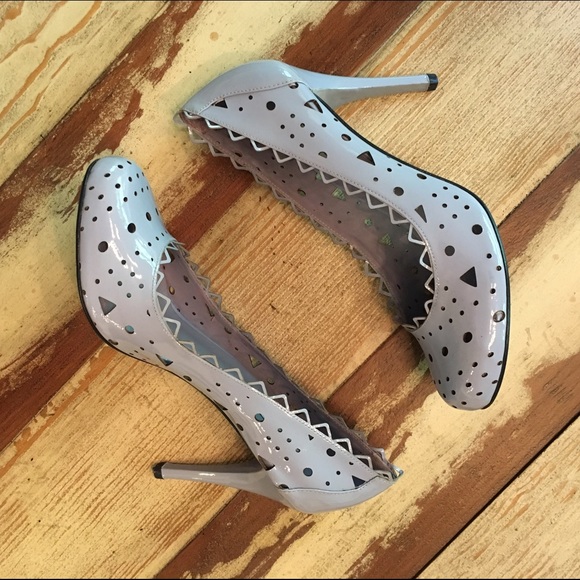 Pour La Victoire Graciella Patent Leather Pump