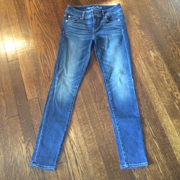 AEO Stretch blue jeans