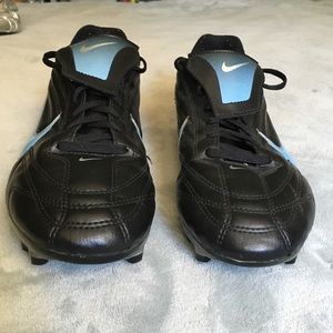 Nike women's soccer cleats
