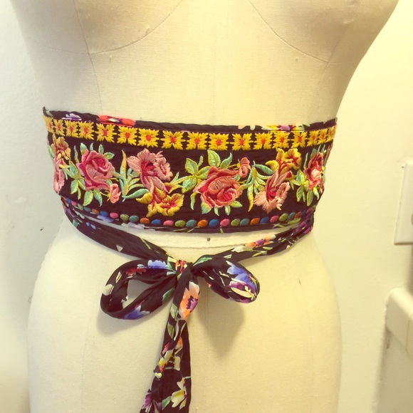 Johnny Was embroidered belt/headband