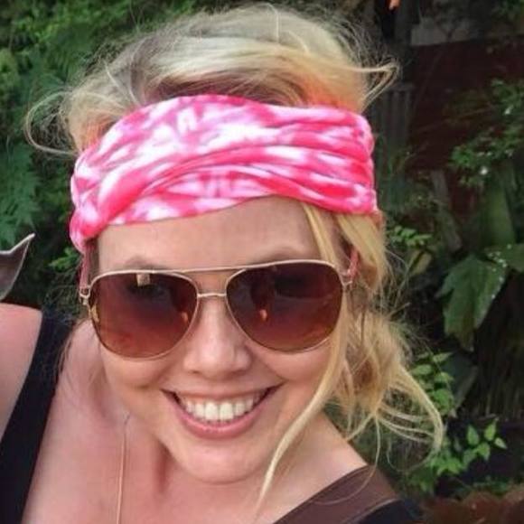 Meet your Posher, Adrianne