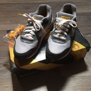 Size 8 Nike 'Livestrong' Air Max