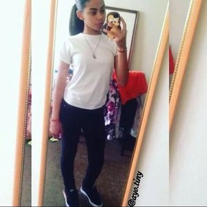 Meet your Posher, Maxine