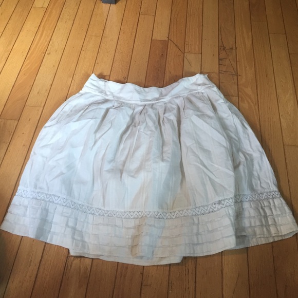 PRICE DROP BR White Skirt Sz 2