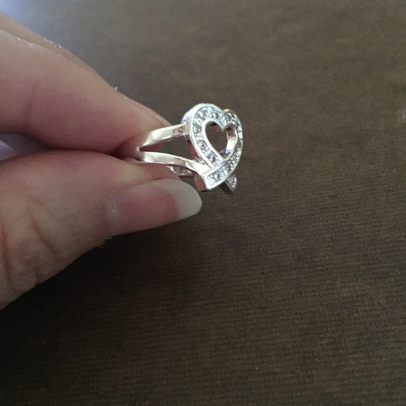 💝💝💝 Heart Ribbon Ring - Picture 3 of 4