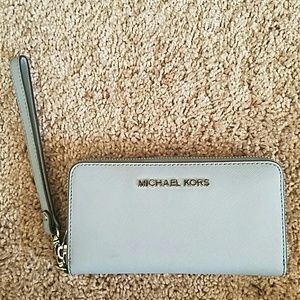 Michael Kors wristlet