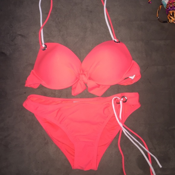 Coral bikini NWOT
