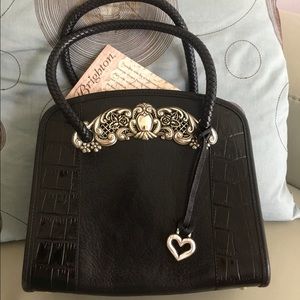 💯 authentic classic Brighton Chantilly Lace