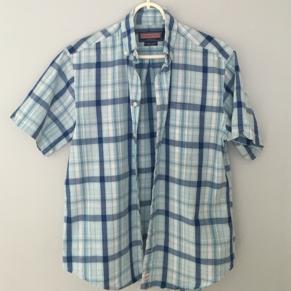 Vineyard Vine Men's shirt