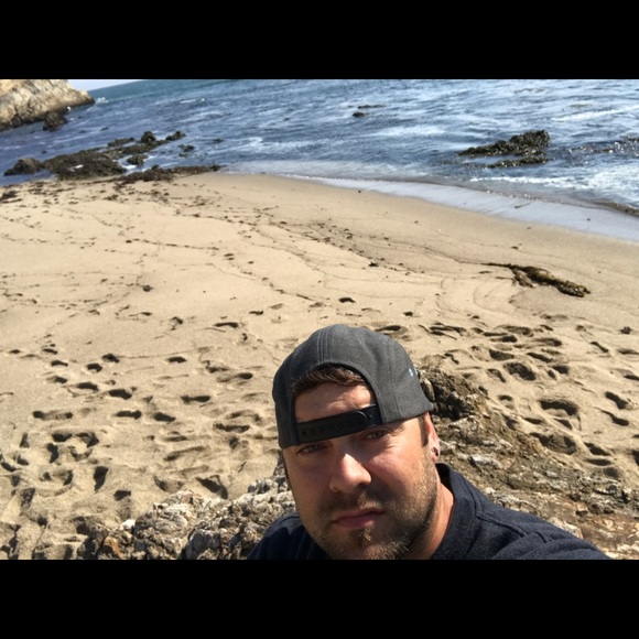 Meet your Posher, Kyle - Picture 6 of 7