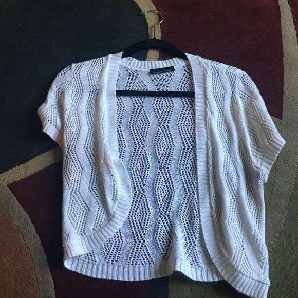 White woven shell