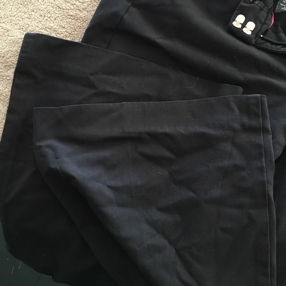 Black slacks - Picture 3 of 4