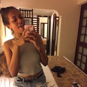 Meet your Posher, Taryn