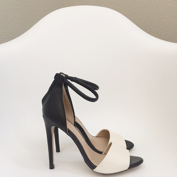 Zara Shoes - Zara Two-Piece Color Block Heels