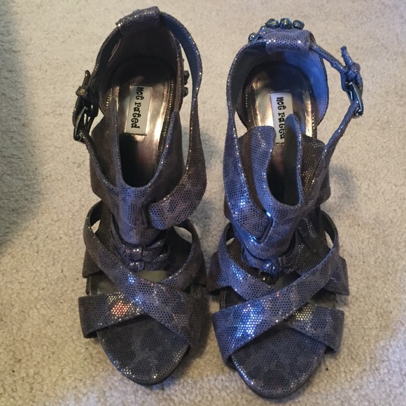 Heels - Picture 2 of 4