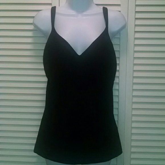 4 Bras/camis - Picture 2 of 4