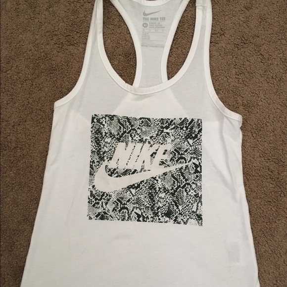 Xs Nike tank. Worn once.