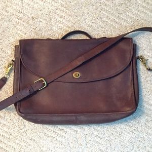Fantastic vintage coach satchel!