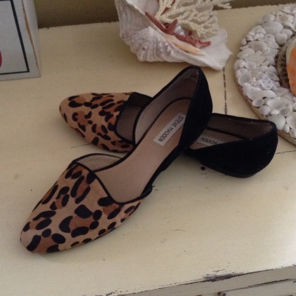 Steve Madden "Vamp" Leopard Flats