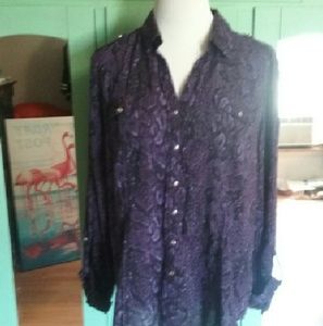 **$5 Deal** Cato's Snakeskin Top