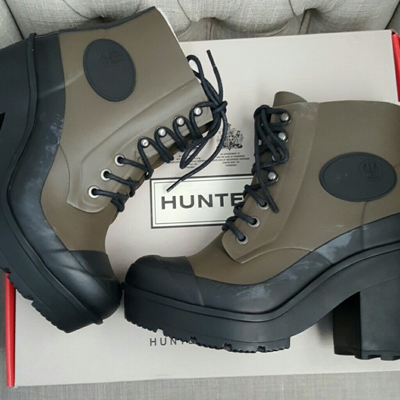🚨SOLD🚨 NIB HUNTER ORIGINAL HEEL LACE UP BOOTS - Picture 3 of 4
