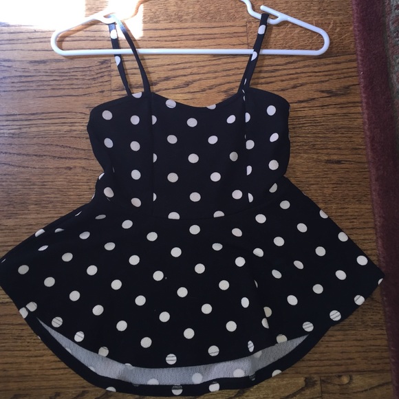 Cute polka dotted top.