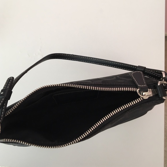 Black Coach Purse - Picture 4 of 4