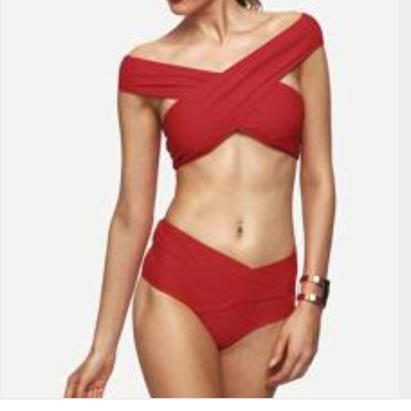 Highwaisted Red bikini