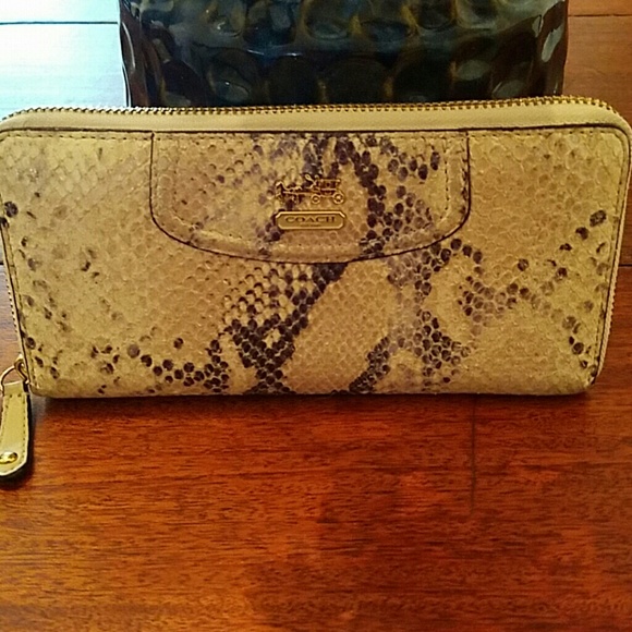 Coach wallet