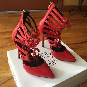 Steve Madden lace up booties