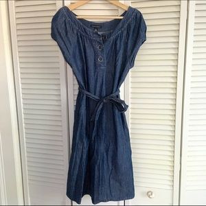 Banana Republic Denim Dress w/ Pockets!!