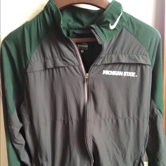 Nike light jacket (MSU)